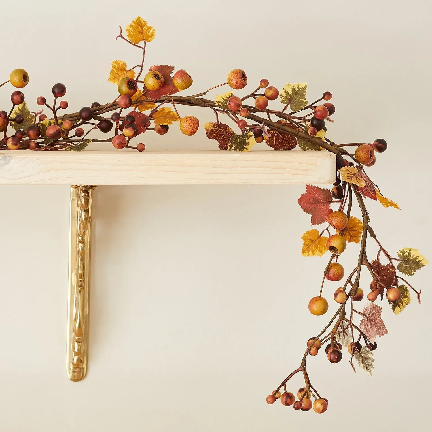 1.5m Pre Lit Berry Autumn Garland