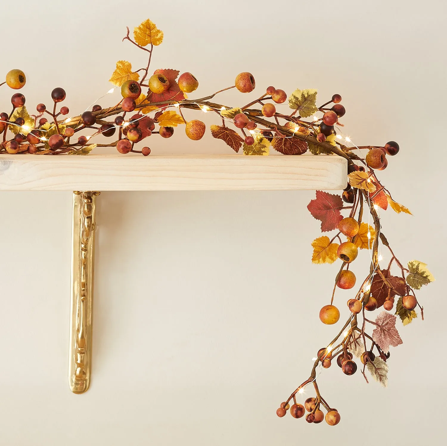 1.5m Pre Lit Berry Autumn Garland