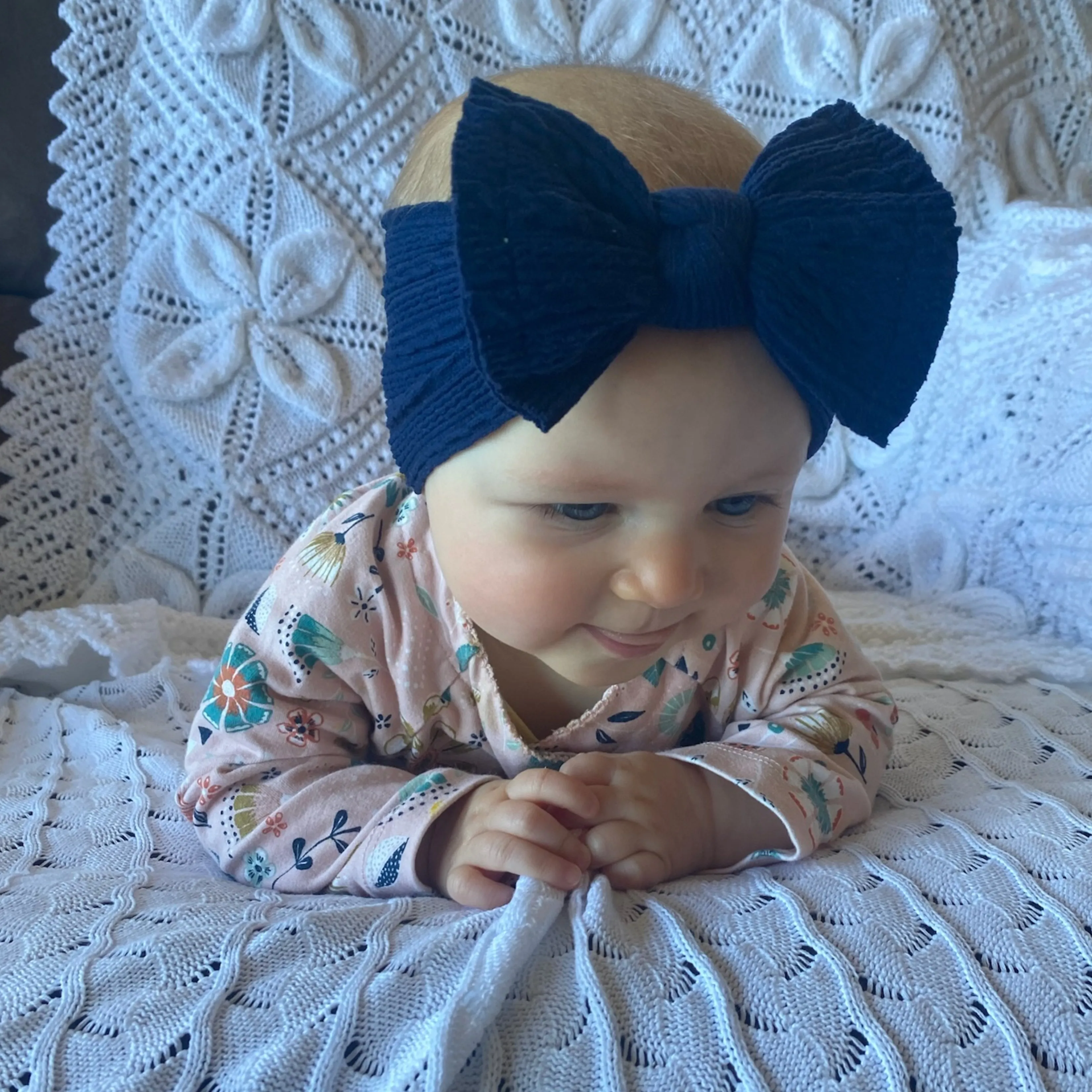 Baby Twist Cable Knit Bow Headband in White