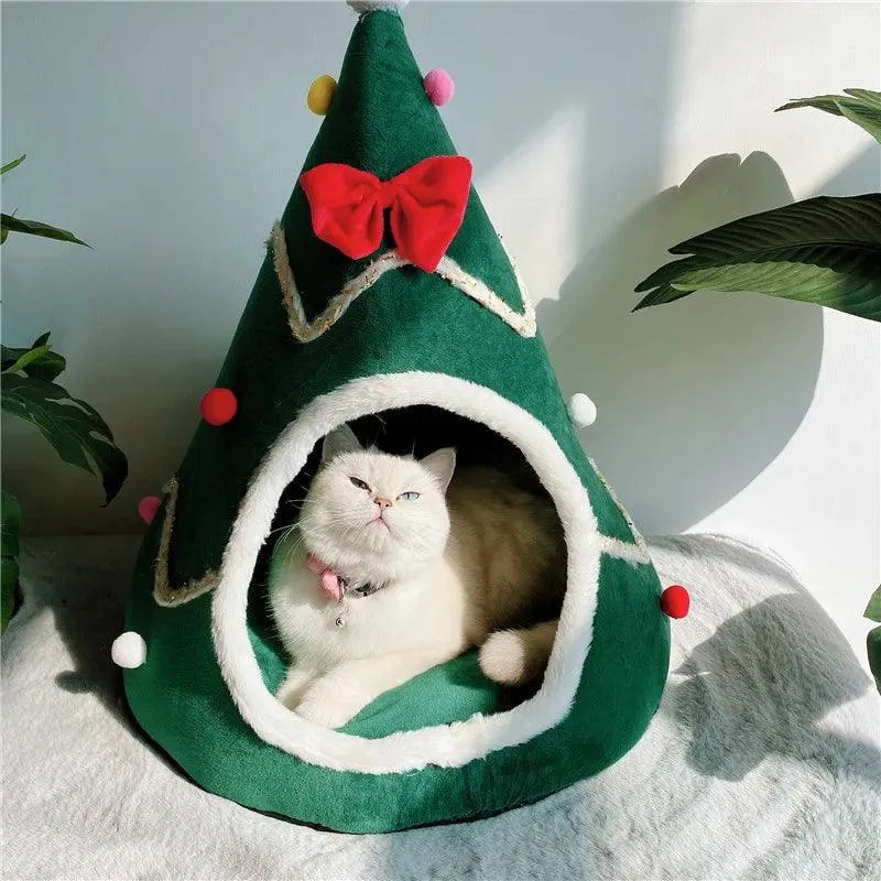 Warm Winter Christmas Pet House