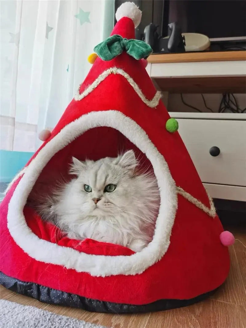 Warm Winter Christmas Pet House